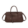 Borsa bauletto in ecopelle martellata con cinturino decorativo e anelli MB038