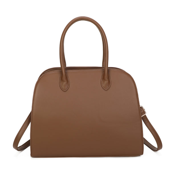 Borsa bauletto in ecopelle con borchie e occhielli e charm frangia 2279