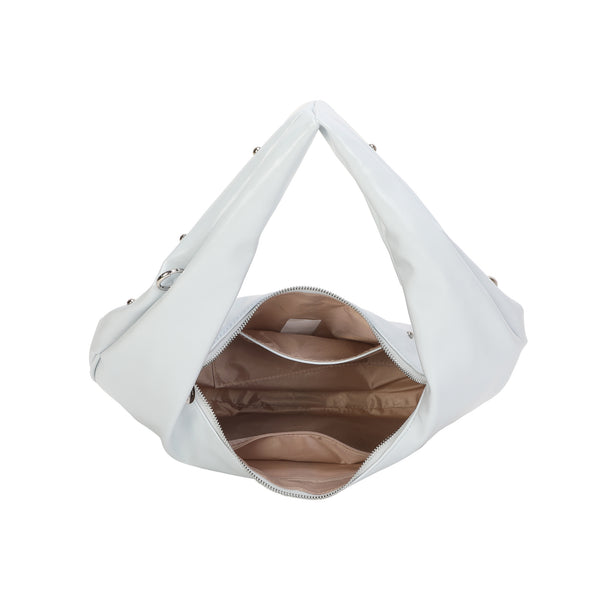 Borsa in ecopelle effetto lucido a spalla con borchie argento MB709