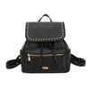 Zaino in ecopelle Enrico Coveri con decorazioni a borchie sulla patta EC6334